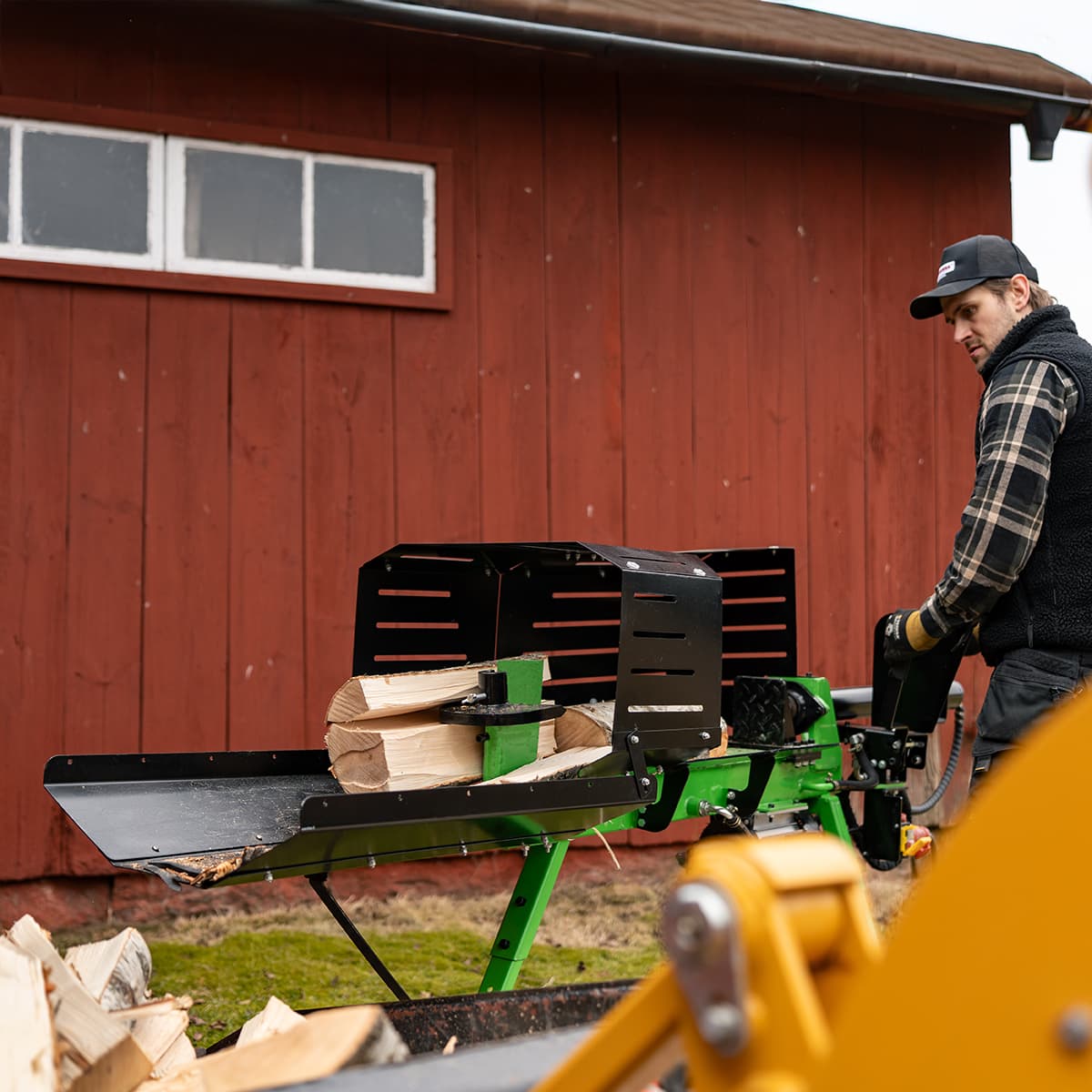 Firewood splitter, electric-powered 7 tonnes, 70 cm