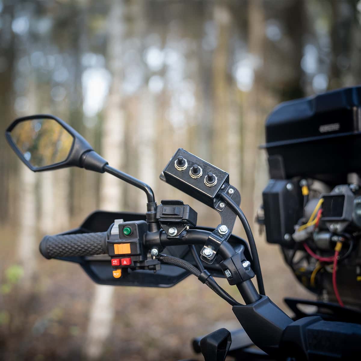 3-tonne forestry trailer ATV with 4,2 m crane