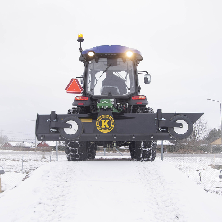 Dozer blade 2.3 metres including wheels