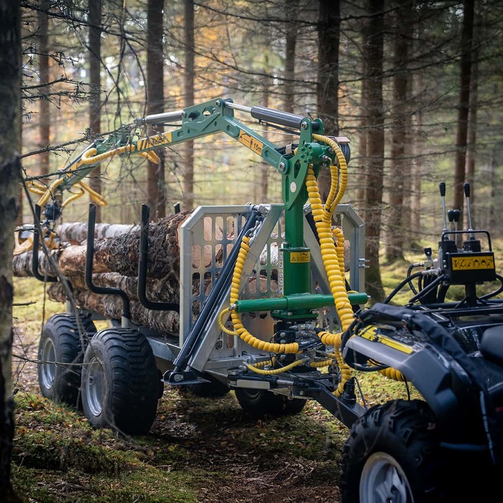 3-tonne forestry trailer ATV with 4,2 m crane