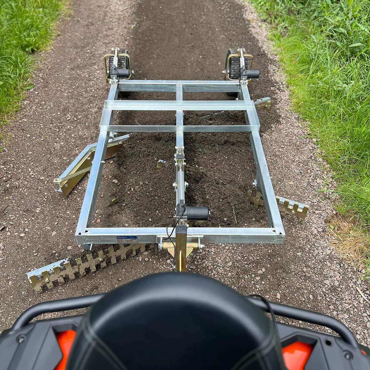 Road drag for ATV, 3-blade with electrical height adjustment function