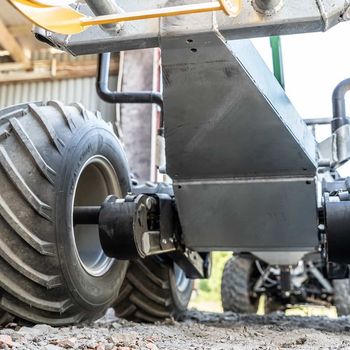 3-tonne forestry trailer ATV with 4,2 m crane