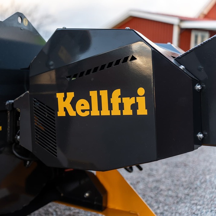 Chipper 150, with antistress hydraulic infeed