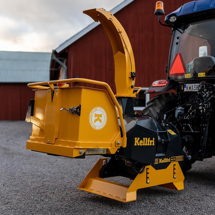 Chipper 150, with antistress hydraulic infeed