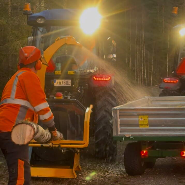 Chipper 150, with antistress hydraulic infeed