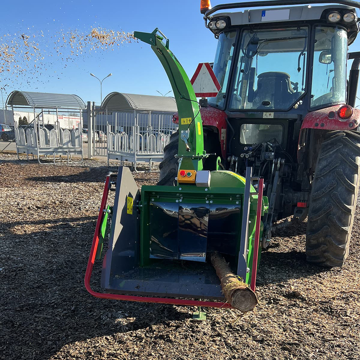 Chipper 170, hydraulic infeed with pump and tank