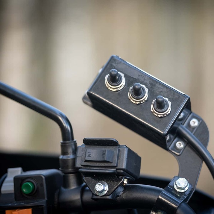 3-tonne forestry trailer ATV with 4,2 m crane