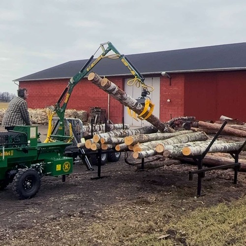 Hydraulic transfer deck