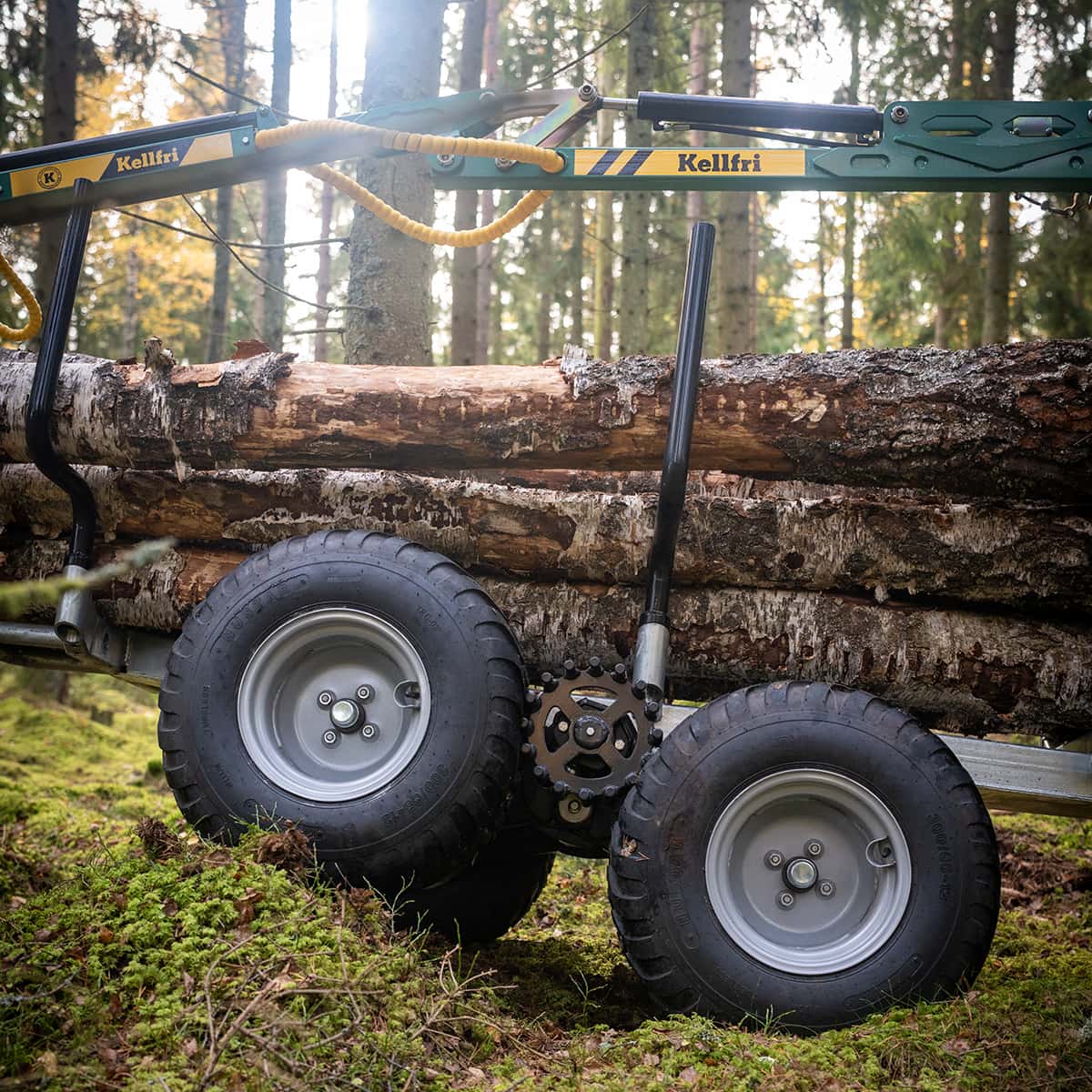 3-tonne forestry trailer ATV with 4,2 m crane