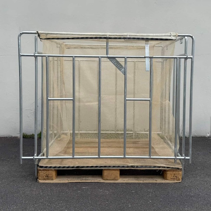 Firewood sack stand for EU and Hydro pallets