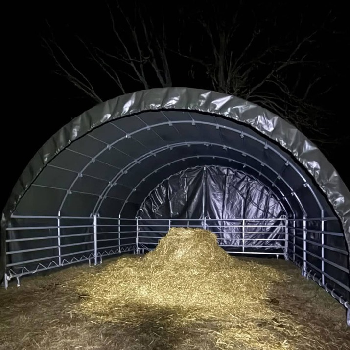 Wind shelter 6 x 6 m
