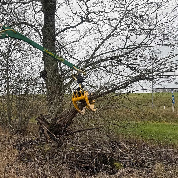 Brush grapple incl. hydraulic hose and bolts