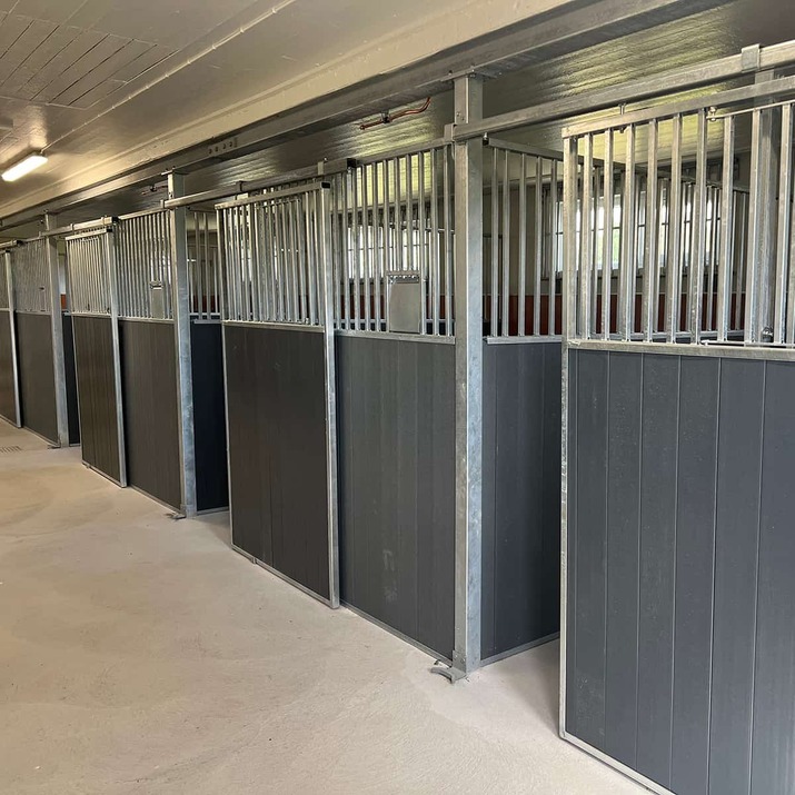 Partition 3.0 m, including plastic panelling, SWE