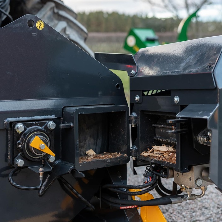 Chipper 150, with antistress hydraulic infeed