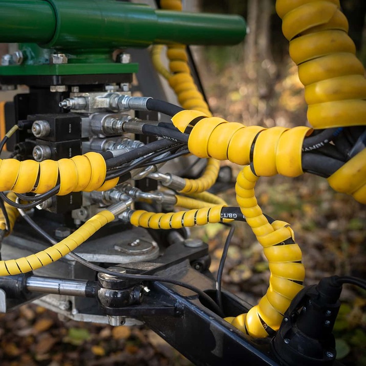 3-tonne forestry trailer ATV with 4,2 m crane
