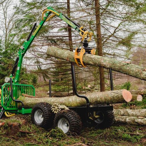 Forestry trailer with crane 4.2 m, including wheel drive and articulated steering