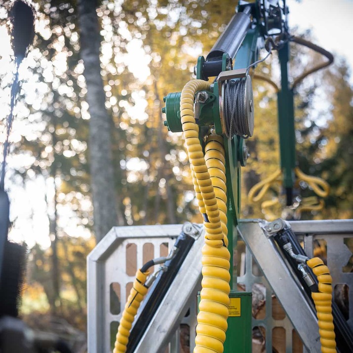 3-tonne forestry trailer ATV with 4,2 m crane