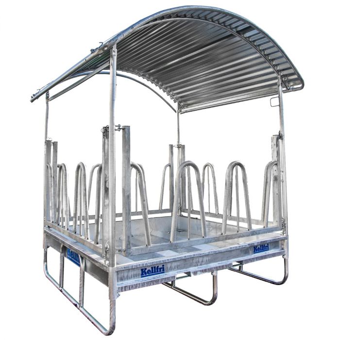 Feeder with tombstone railings, for cattle, 12 feed openings