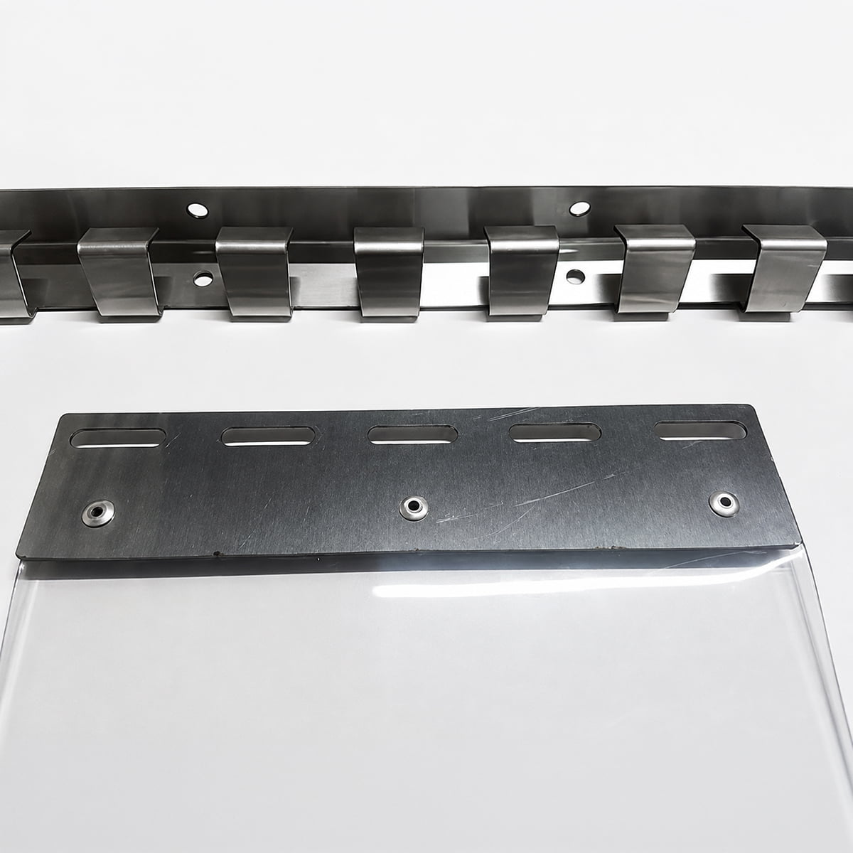Mounting bracket for PVC strip curtain 200 mm