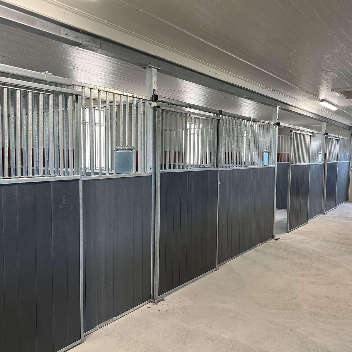 Partition 3.5 m, including plastic panelling, SWE