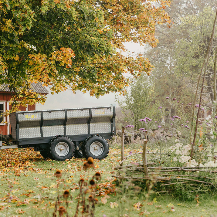 Tipping trailer ATV 1,420 kg with electrical hydraulic tipper