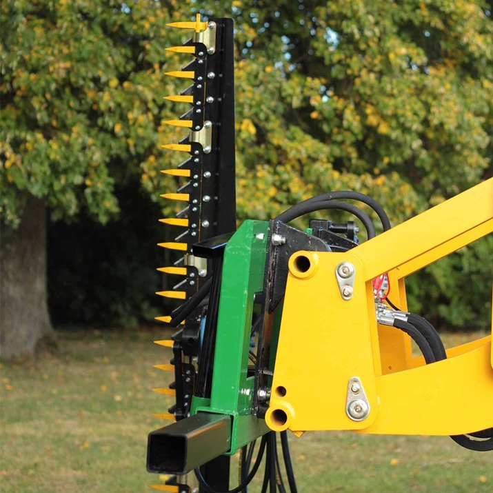 Hedge trimmer for frontloaders with bolted Euro attachment