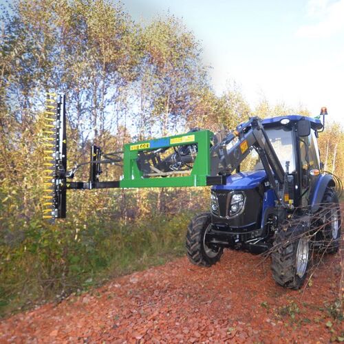 Hedge trimmer for frontloaders, with attachment which fits Trima