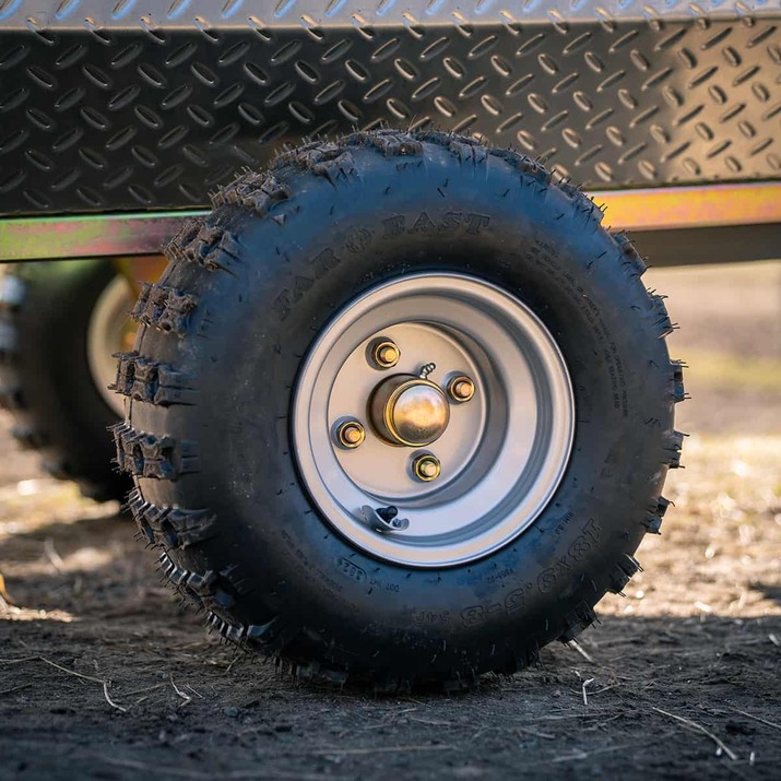 Tipping trailer ATV 500 kg with galvanized tread plate