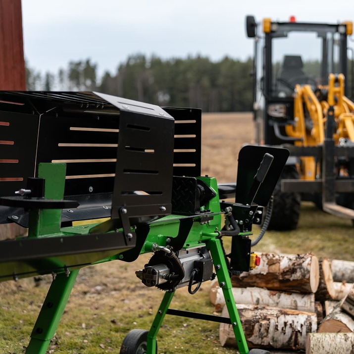Firewood splitter, electric-powered 7 tonnes, 70 cm