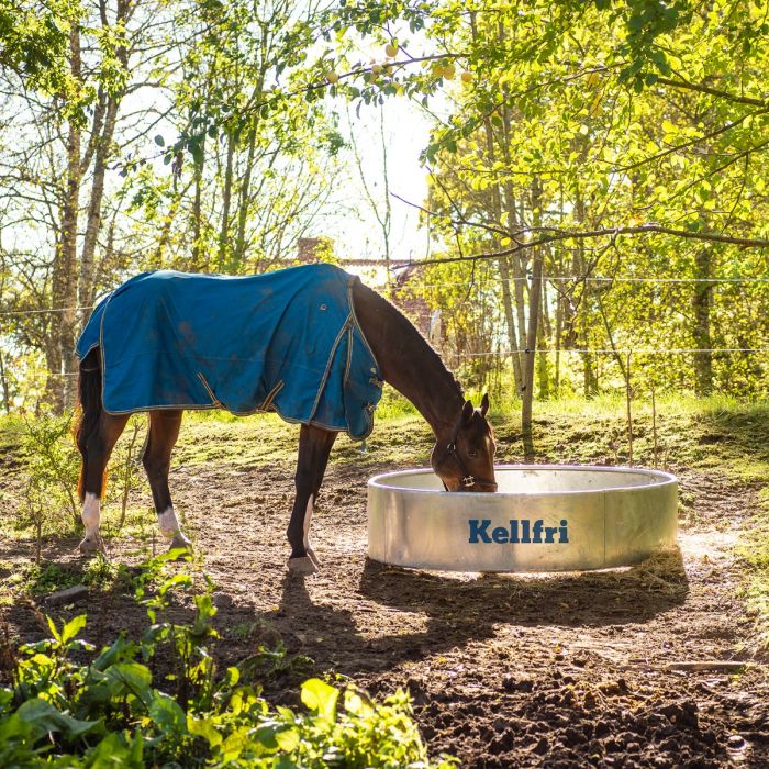 Feeder for horses and cattle, 1.8 m ø, 4 sections