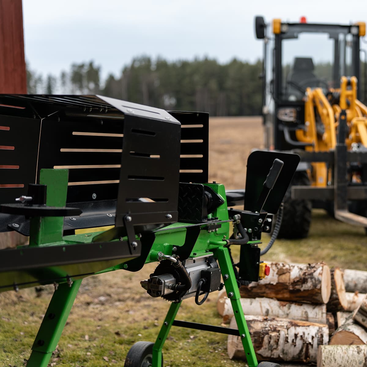 Firewood splitter, electric-powered 7 tonnes, 70 cm