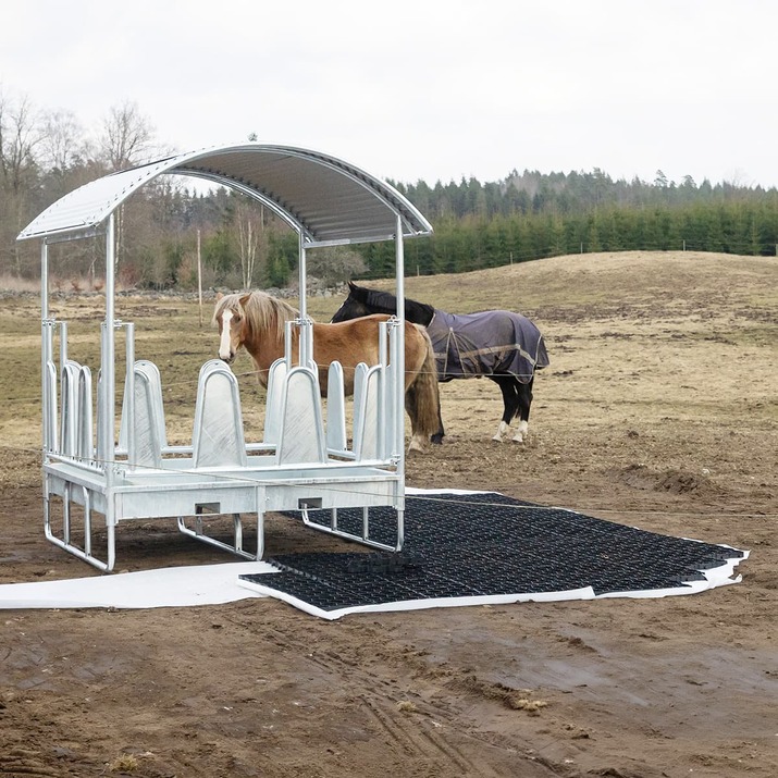 Ground-reinforcing plastic mat 1 m²