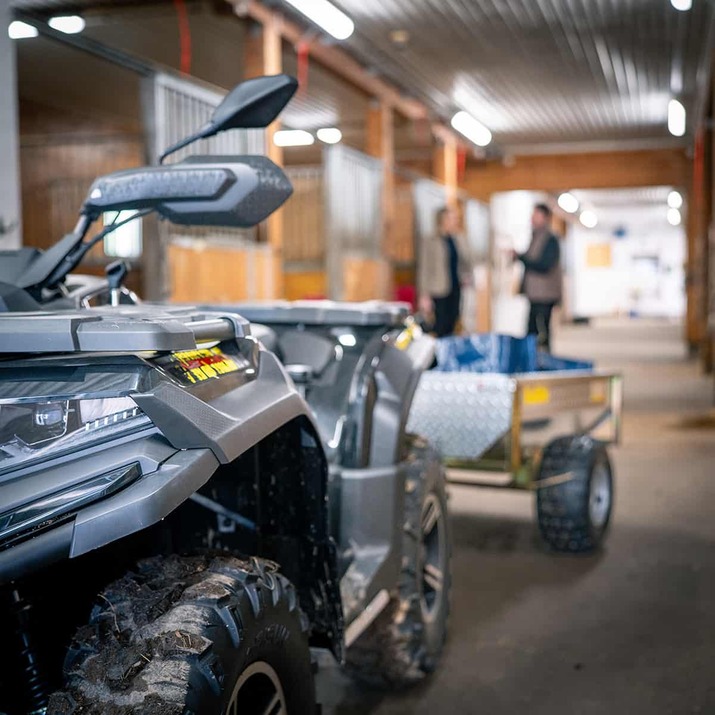 Tipping trailer ATV 500 kg with galvanized tread plate